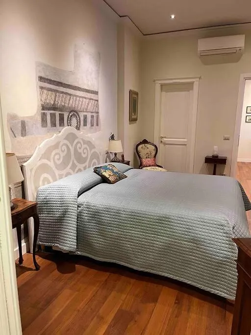 Lusso E Charme! Apartment Florence Italy